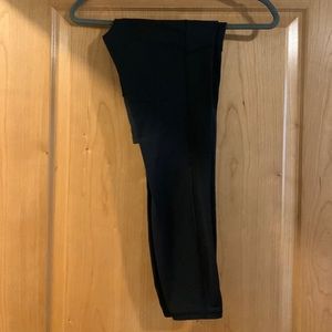 Black leggings with pockets